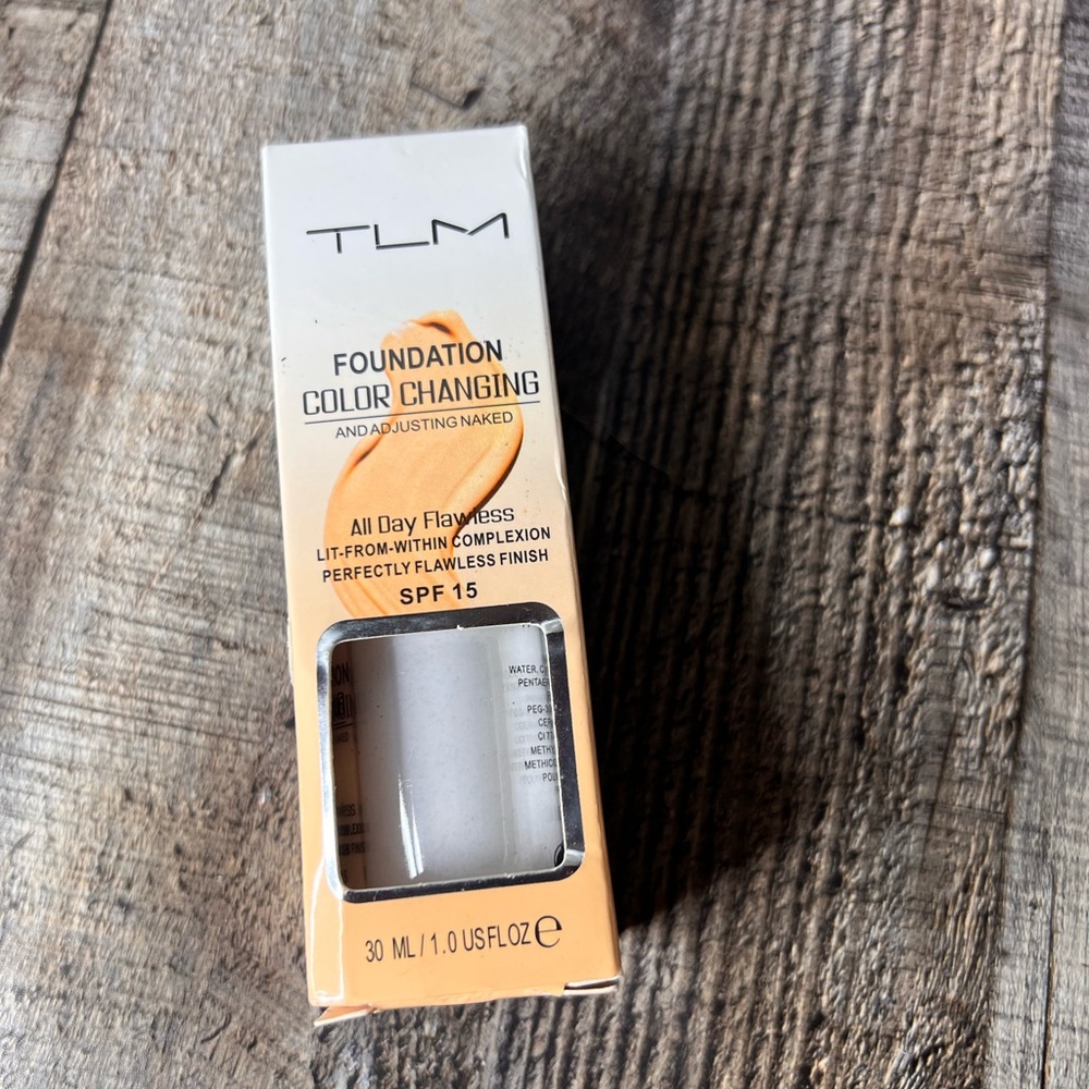 Color Changing Foundation - Cream - Picture 7 of 11